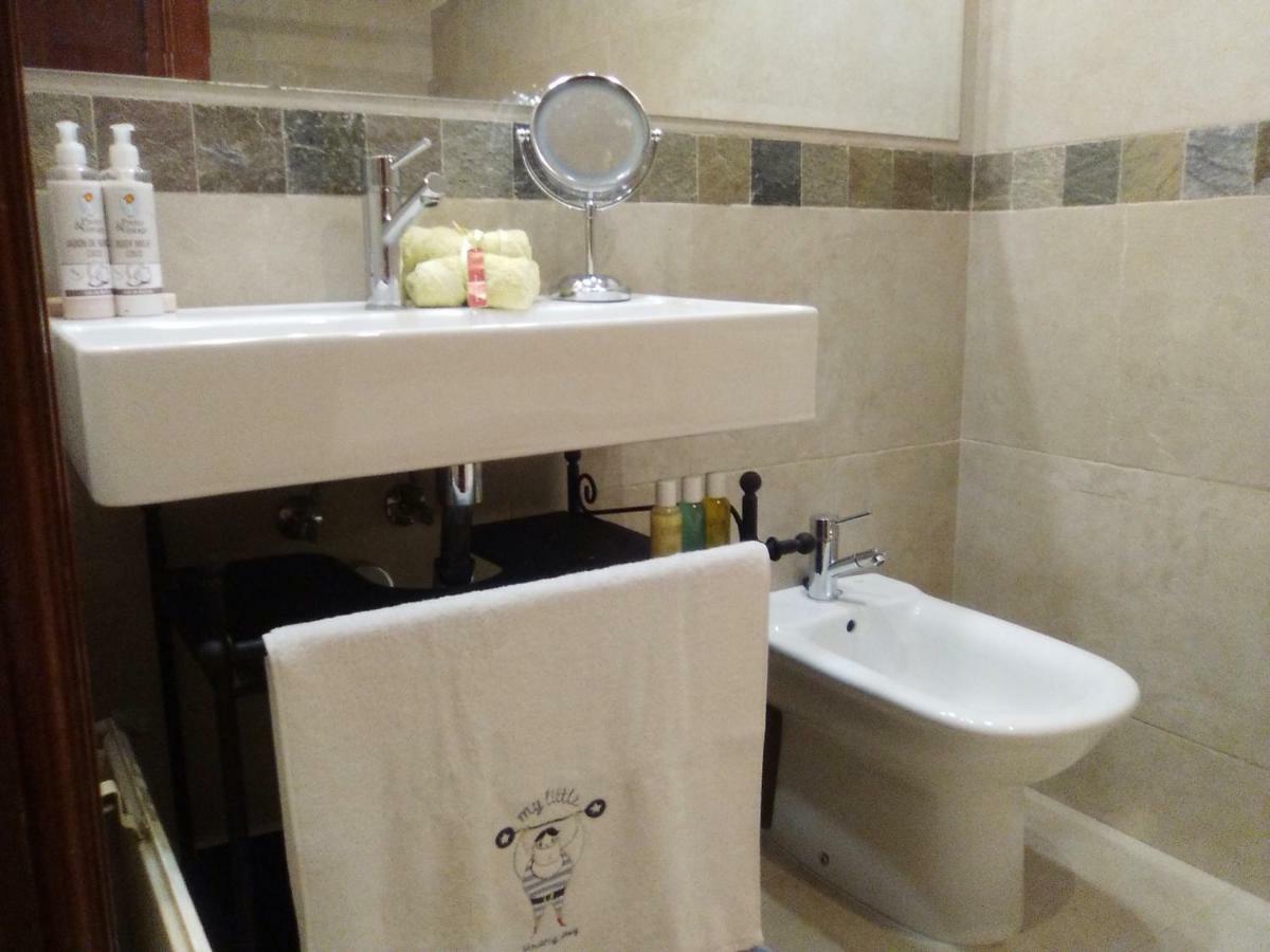 דירות מדריד Apartamento Junto Al Santiago Bernabeu Con Piscina מראה חיצוני תמונה
